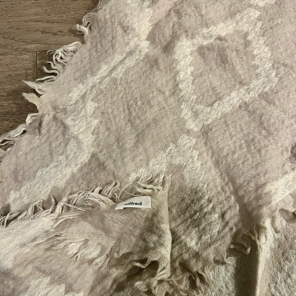 Wilfred Wool Triangle Scarf - Picture 2 of 3